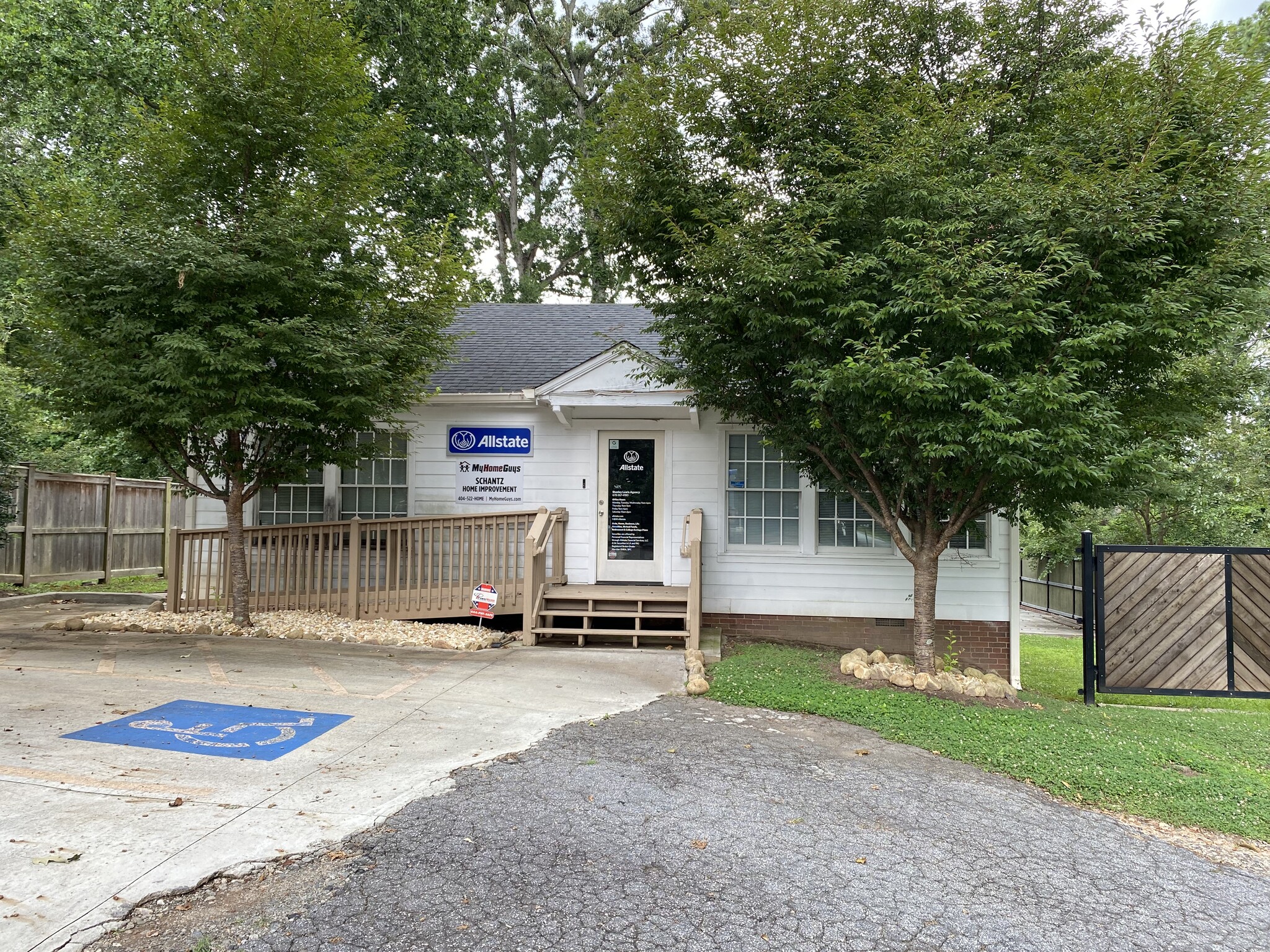 4014 Clairmont Rd, Atlanta, GA for lease Primary Photo- Image 1 of 17