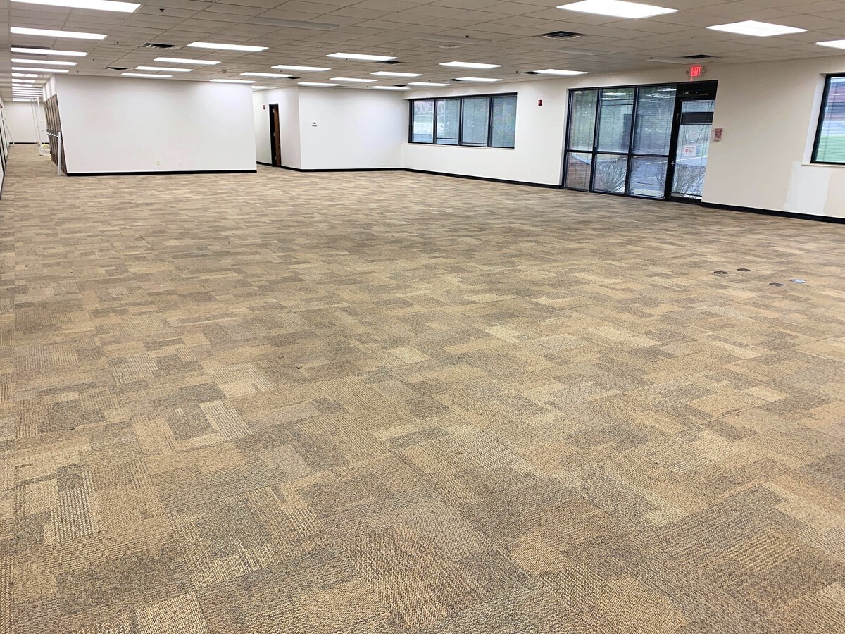 2201 Fox Dr, Champaign, IL 61820 Property Record