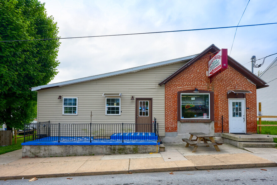 38 N Main St, East Prospect, Pa 17317 - Retail For Lease 