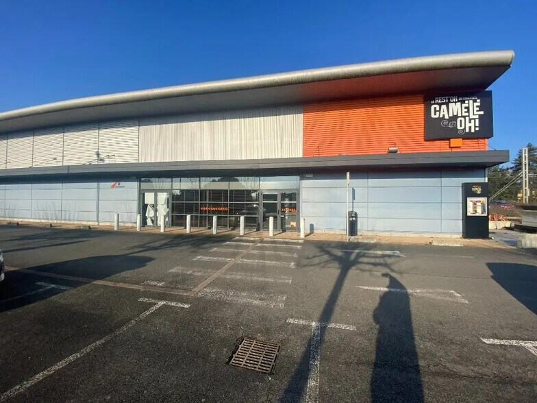 Retail in for lease - Building Photo - Image 3 of 6