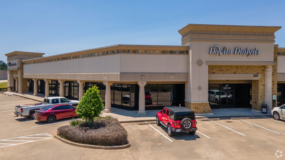 3211 I45 N, Conroe, TX 77303