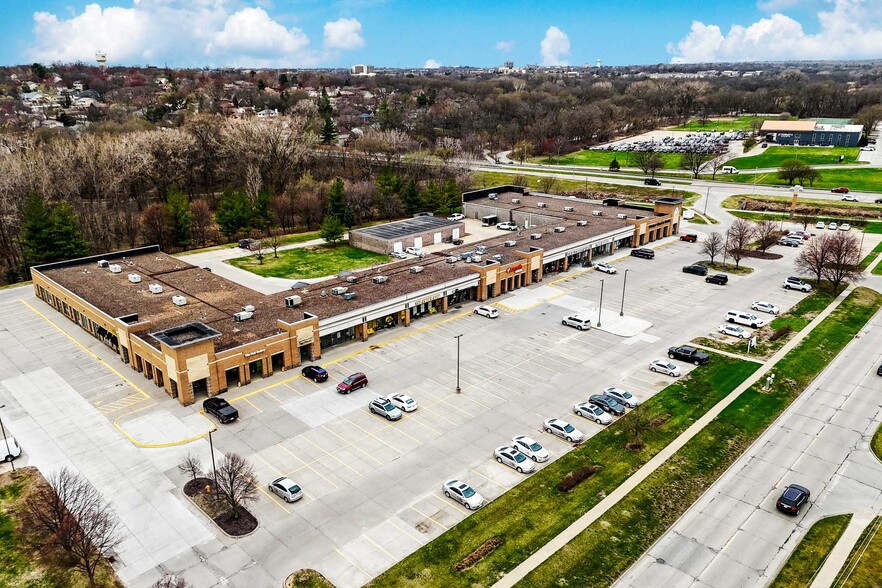9932 Swanson Blvd, Clive, IA for lease - Building Photo - Image 1 of 8