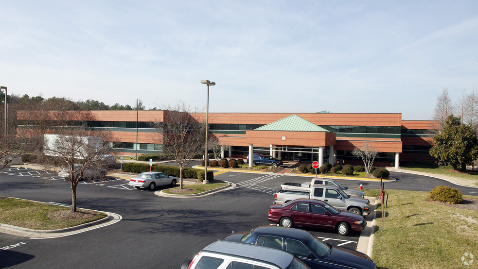 3100 Duraleigh Rd, Raleigh, NC for lease - Building Photo - Image 3 of 22