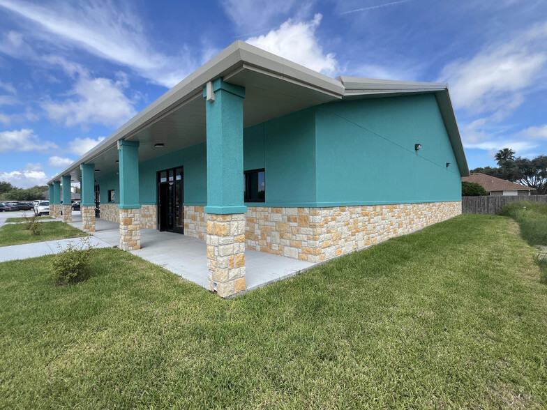 6214 Saratoga Blvd, Corpus Christi, TX for lease - Building Photo - Image 1 of 7