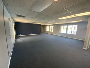 2180 Garnet Ave, San Diego, CA for lease Interior Photo- Image 1 of 5