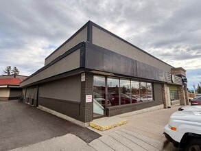 20 Crowfoot Cres NW, Calgary, AB for lease Building Photo- Image 1 of 6