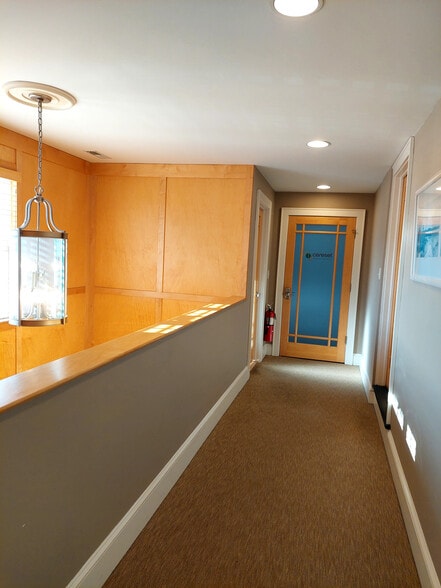 18 Kings Hwy N, Westport, CT for sale - Interior Photo - Image 3 of 10