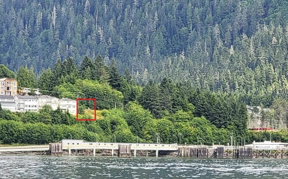 2348 Graham Av, Prince Rupert, BC for sale - Primary Photo - Image 1 of 1