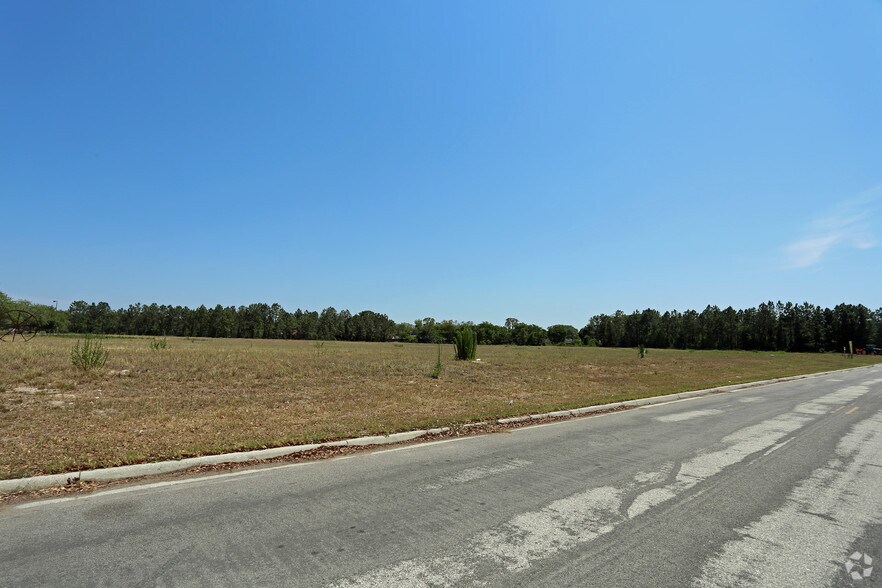 Commercial Way, Spring Hill, FL for sale - Primary Photo - Image 1 of 1