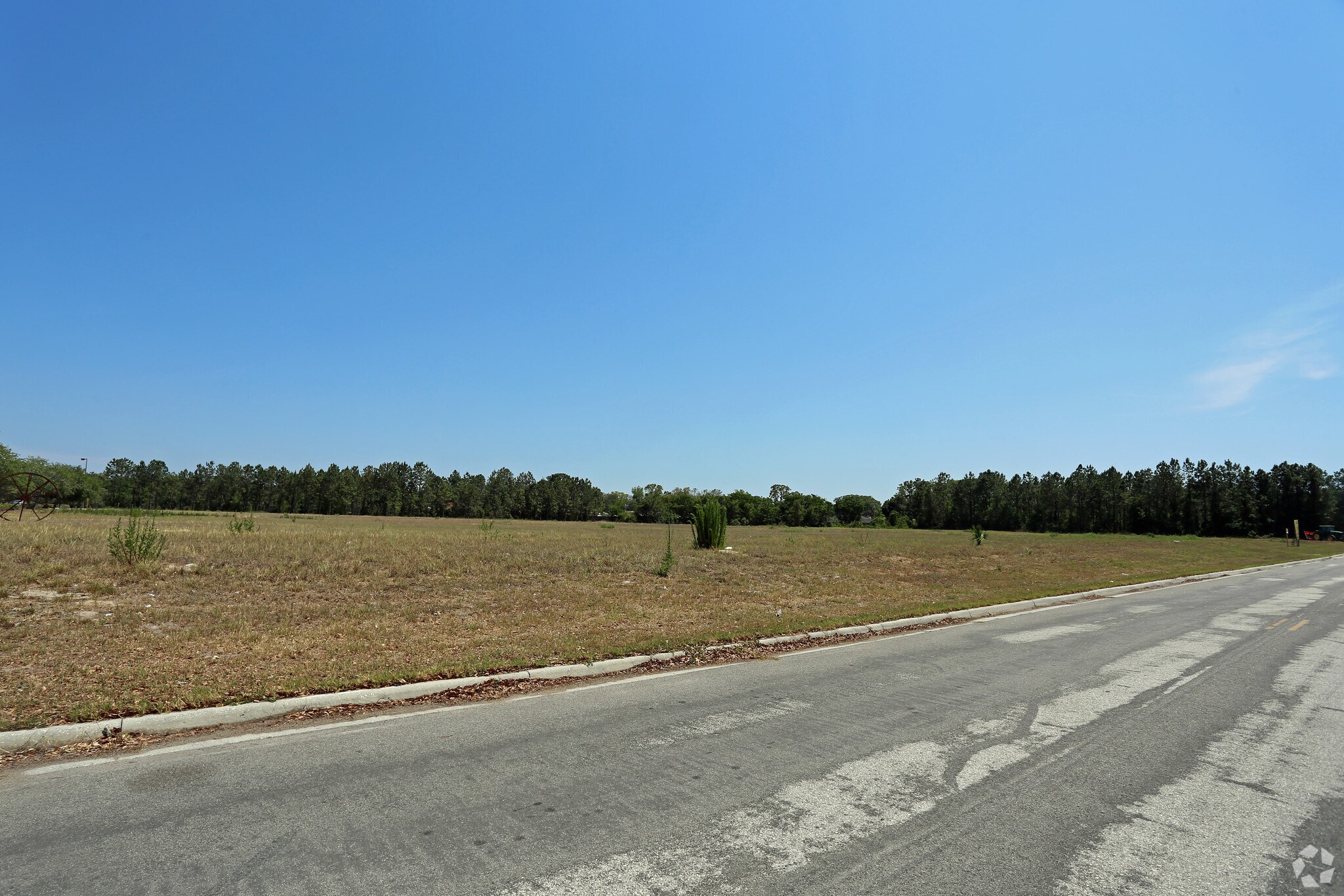 Commercial Way, Spring Hill, FL 34607