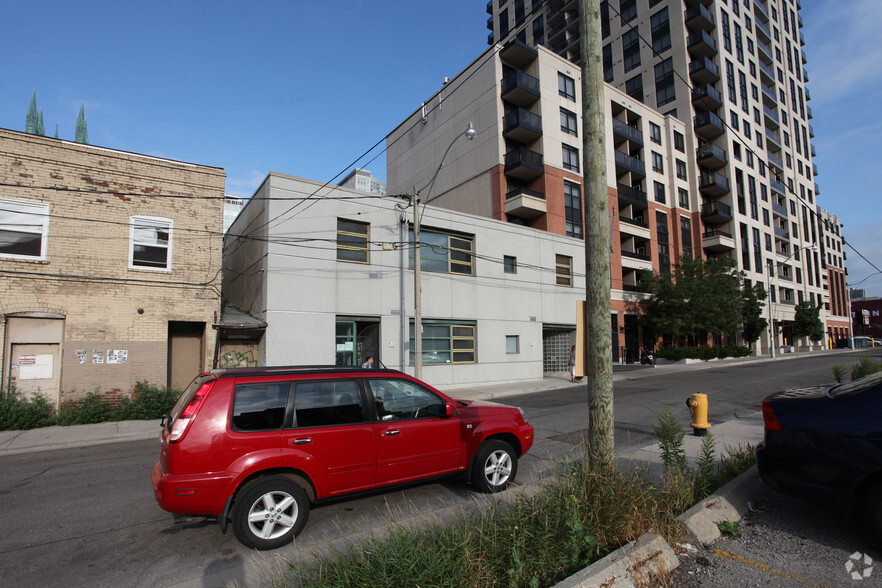 26 Dalhousie St, Toronto, ON for lease - Building Photo - Image 2 of 2