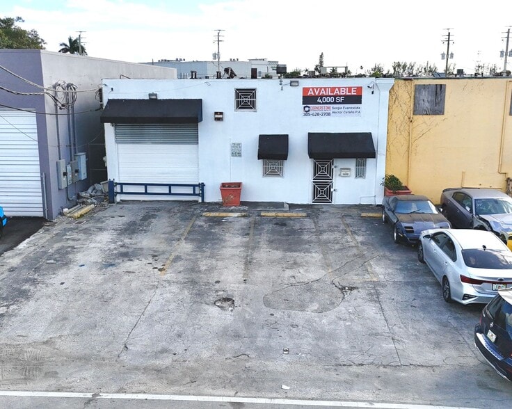 1680 W 33rd Pl, Hialeah, FL for sale - Building Photo - Image 1 of 8
