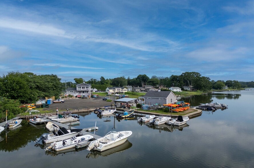 132 Shore Rd, Old Lyme, CT for sale - Building Photo - Image 2 of 6