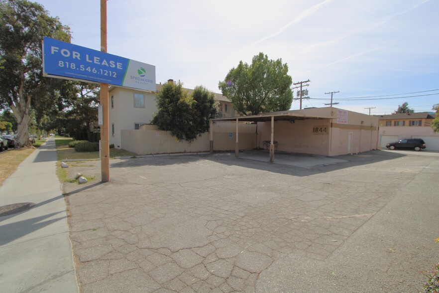 1844 W Glenoaks Blvd, Glendale, CA for lease - Building Photo - Image 1 of 8