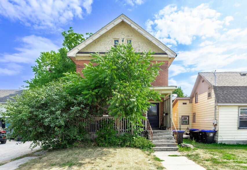 170 First St, Collingwood, ON for sale - Building Photo - Image 2 of 8