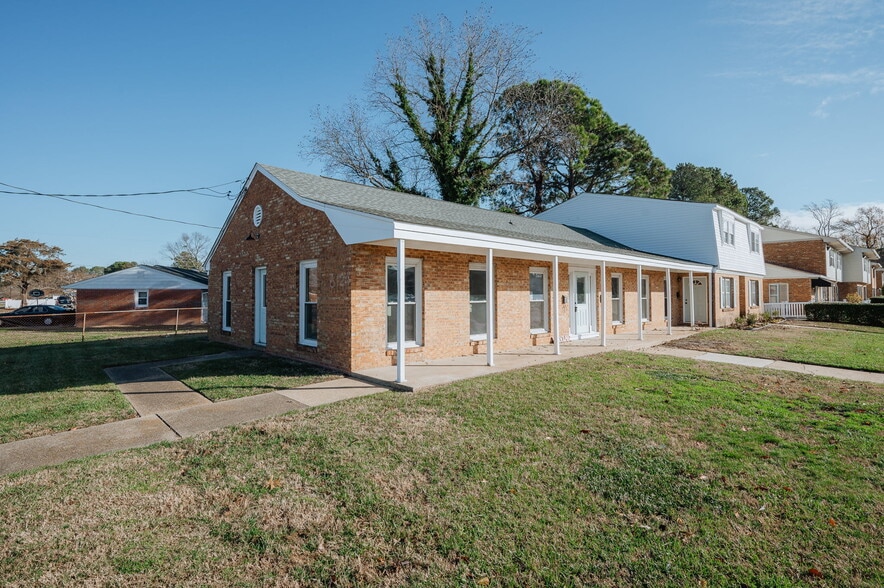 6124 Lexington Ct, Virginia Beach, VA for lease - Building Photo - Image 1 of 1