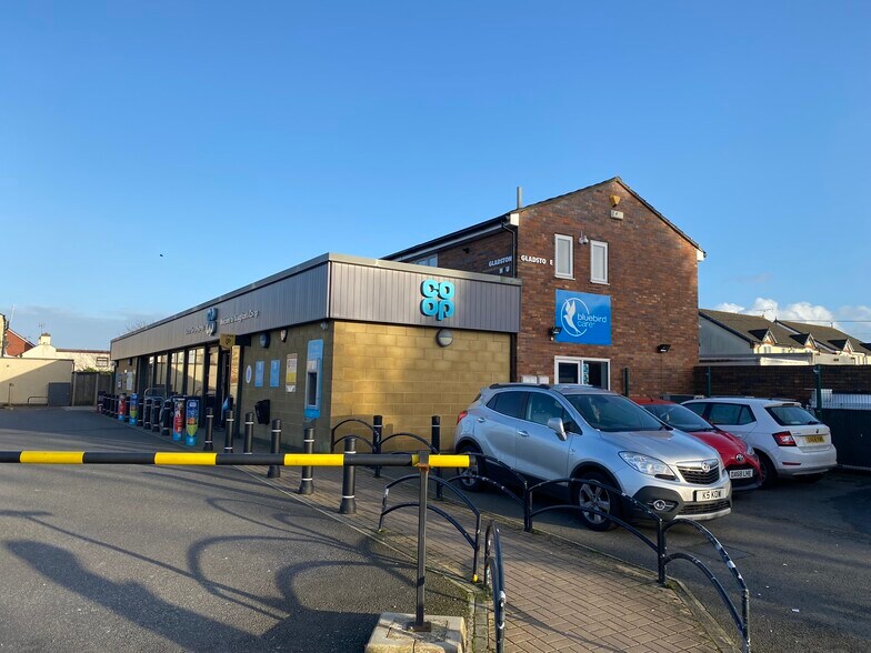 Main Rd, Chester, CH4 0QR Gladstone House