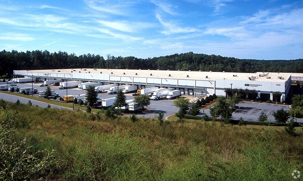 3100 Shawnee Industrial Way, Suwanee, GA for lease - Primary Photo - Image 1 of 5