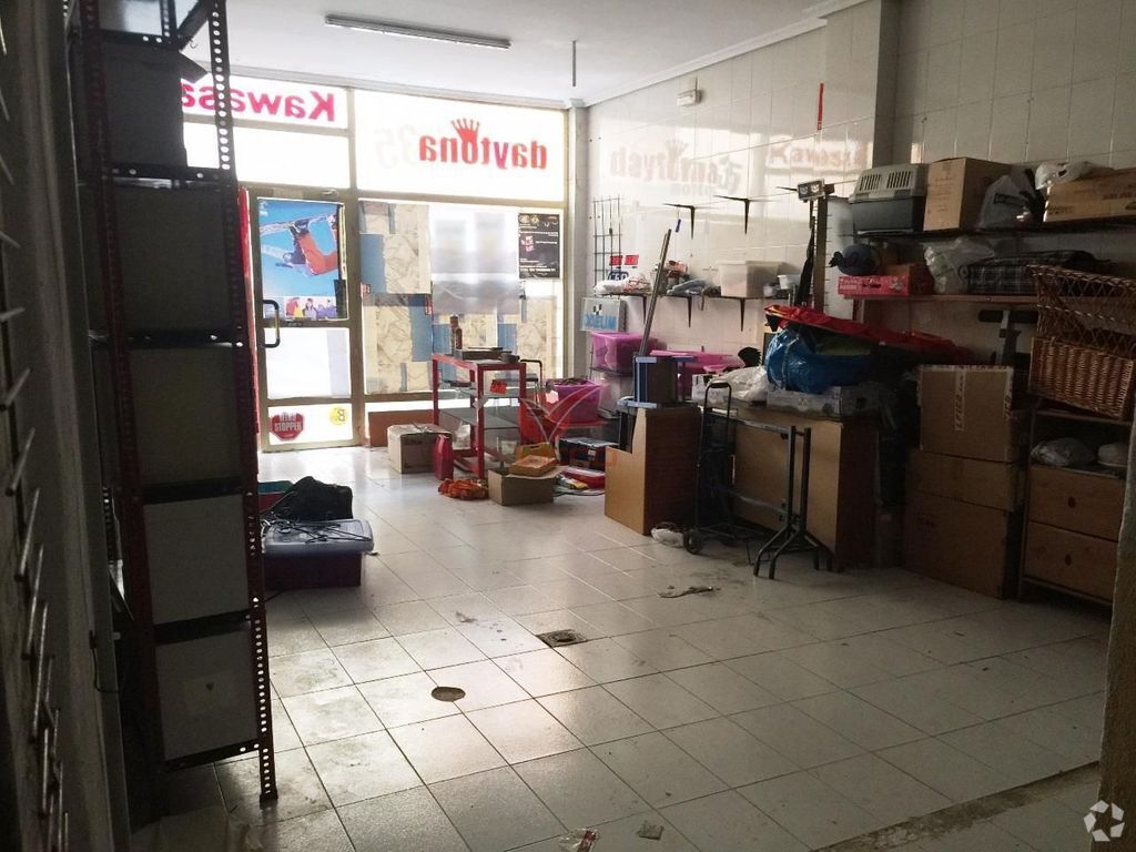 Retail in Cuenca, Cuenca for lease Interior Photo- Image 1 of 2