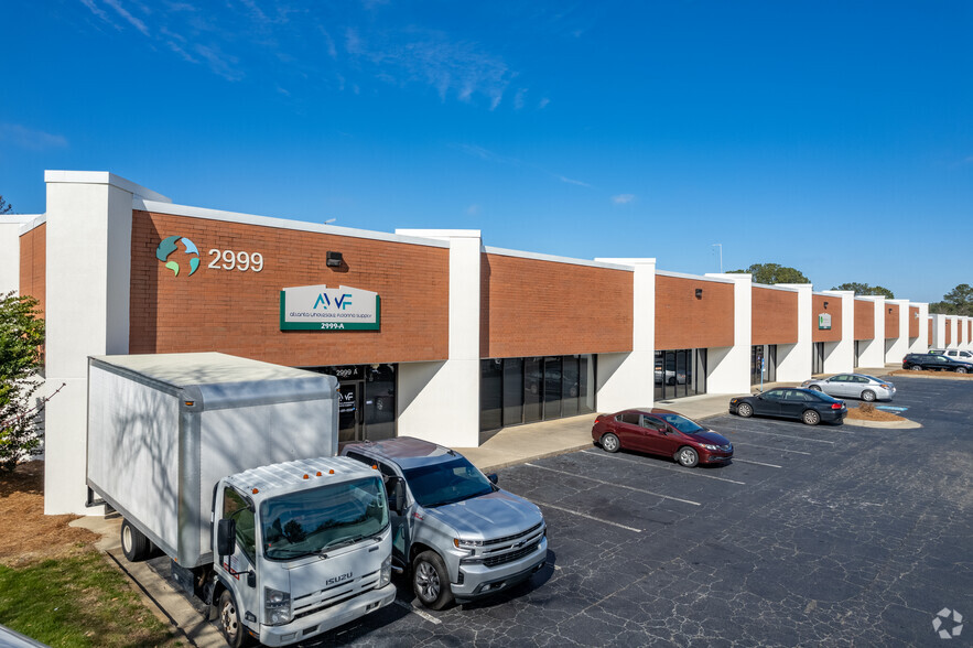 2999 Pacific Dr, Norcross, GA for lease - Building Photo - Image 3 of 9