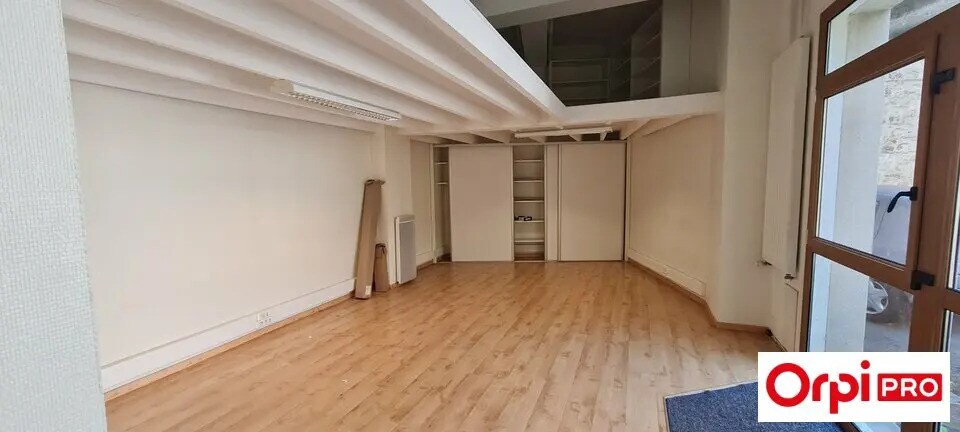 Office in Saint-Brieuc for lease - Interior Photo - Image 1 of 2