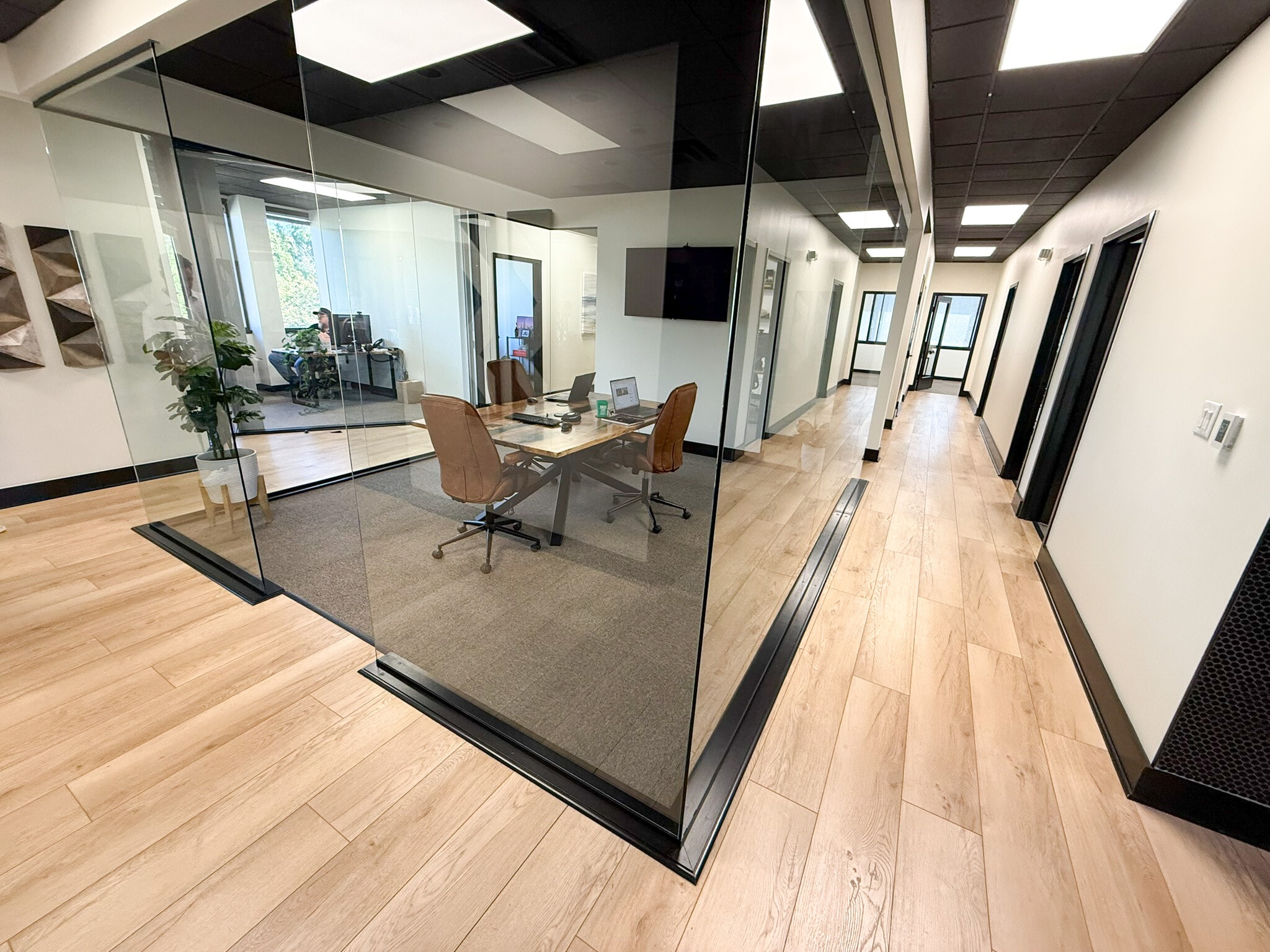 7710 Olentangy River Rd, Columbus, OH for lease Interior Photo- Image 1 of 5