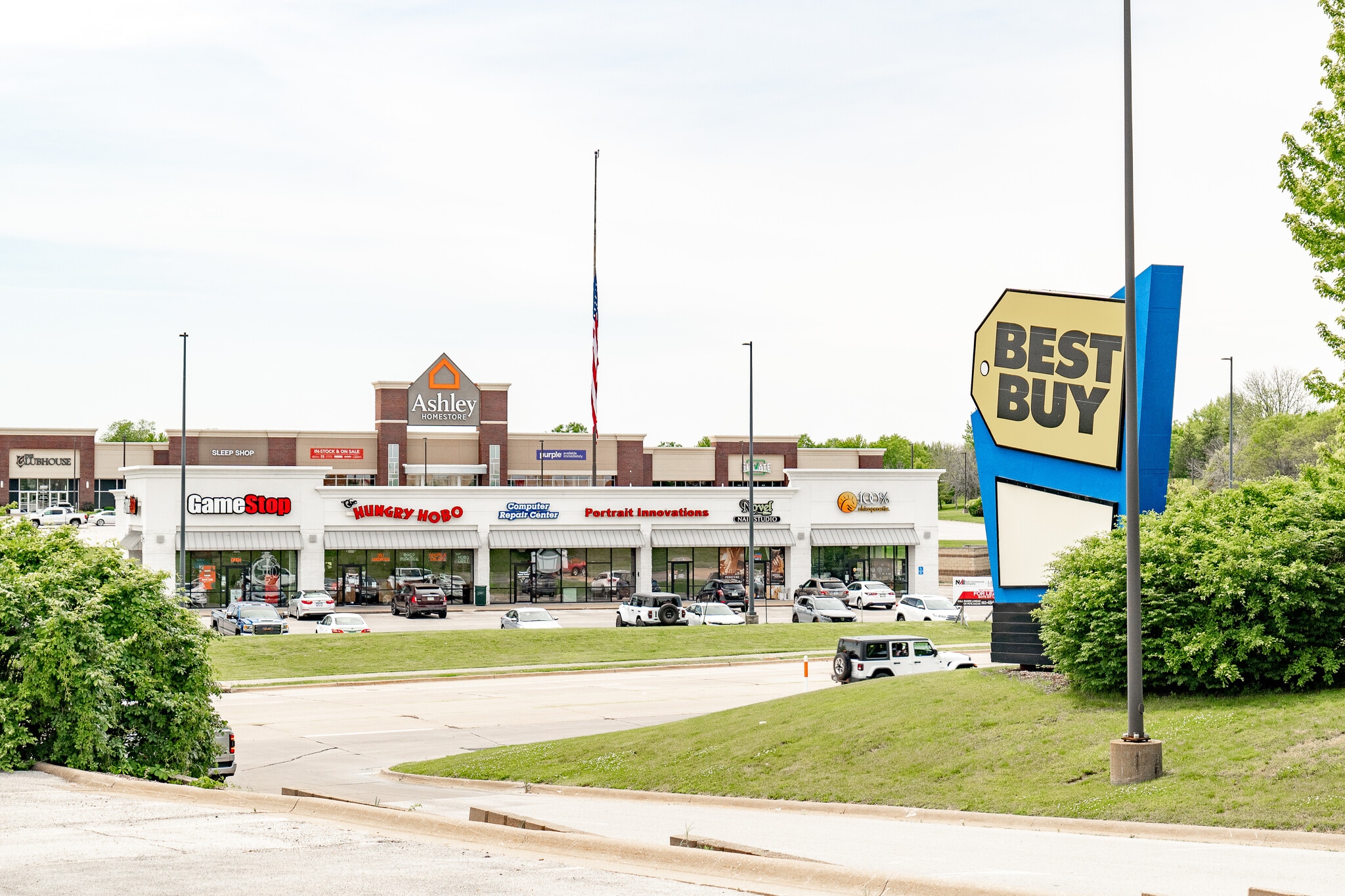 4810 Elmore Ave, Davenport, IA for sale Building Photo- Image 1 of 1