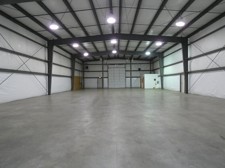 181 William White way, Shelton, WA for lease - Primary Photo - Image 1 of 10