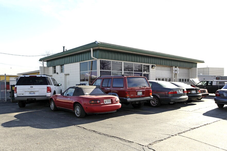 4511 Poplar Level Rd, Louisville, KY 40213