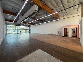 7564-7568 Melrose Ave, Los Angeles, CA for lease Interior Photo- Image 1 of 4