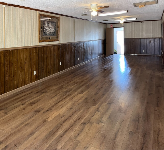 1836 N Country Club Dr, Mesa, AZ for sale - Interior Photo - Image 3 of 14