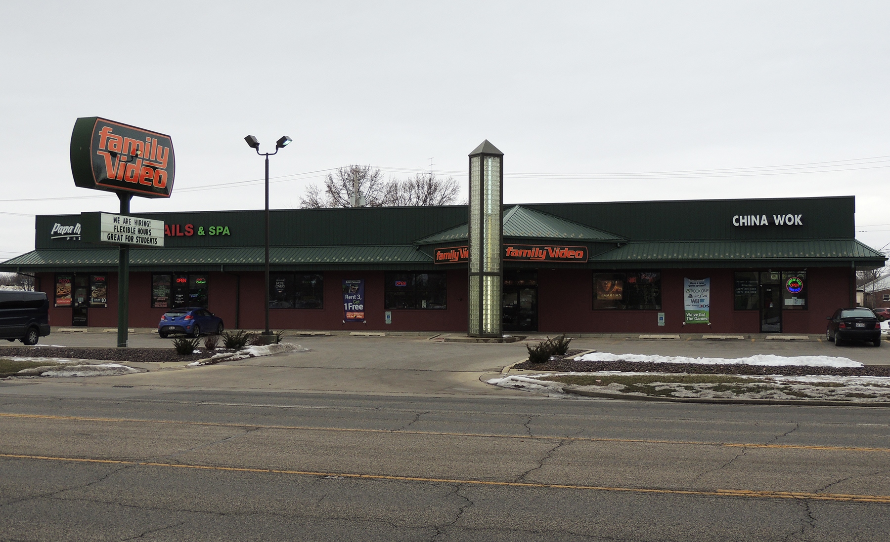 1100-1120 Charleston Ave, Mattoon, IL for sale Building Photo- Image 1 of 1