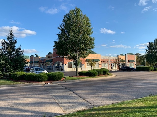 7020 Huntley Rd, Carpentersville, IL for lease Interior Photo- Image 1 of 13