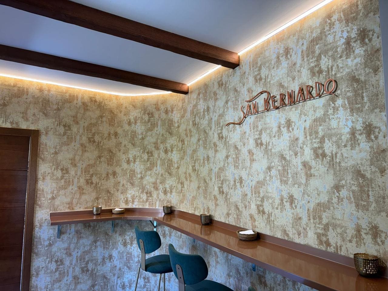 Retail in Toledo, Toledo for lease Interior Photo- Image 1 of 6