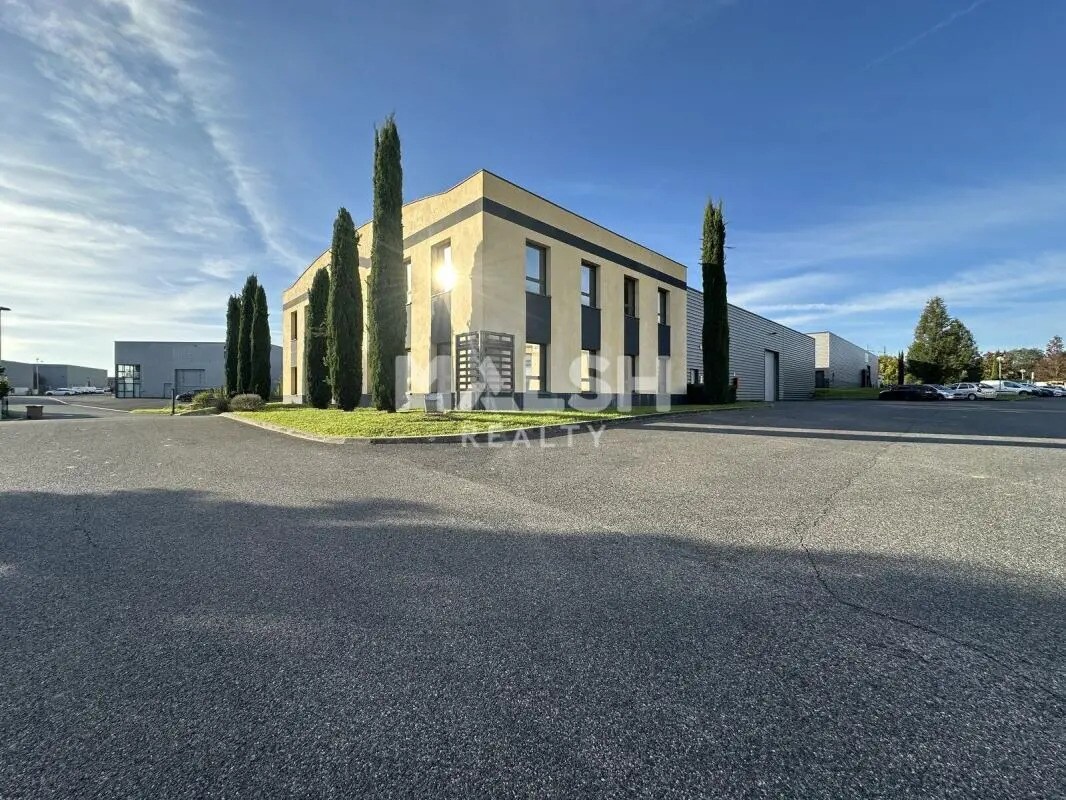 Office in Arnas for lease Building Photo- Image 1 of 26