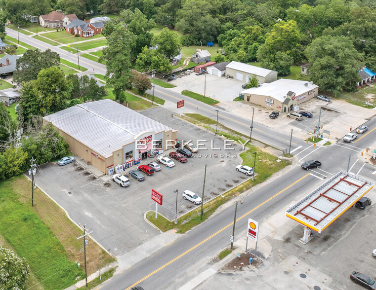 100 W Tatum Ave, Mc Coll, SC for sale - Building Photo - Image 2 of 7