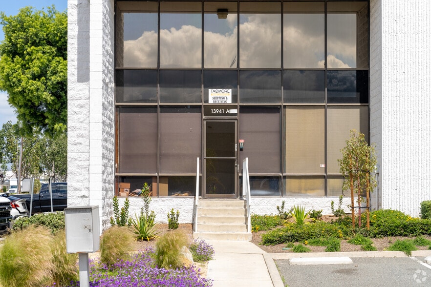 13941 Norton Ave, Chino, CA for lease - Building Photo - Image 2 of 5