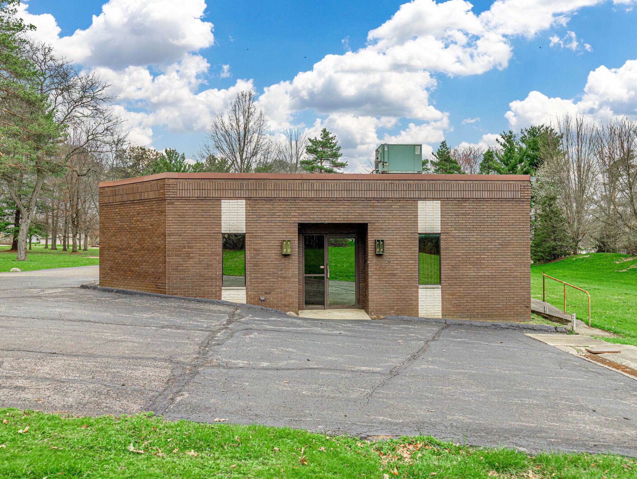 324 Ledge Rd, Macedonia, OH for lease Interior Photo- Image 1 of 7