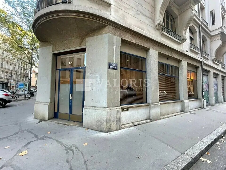 Location Commerce 79 m² - Photo 1