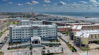 Hampton Inn & Suites by Hilton Galveston - Motel