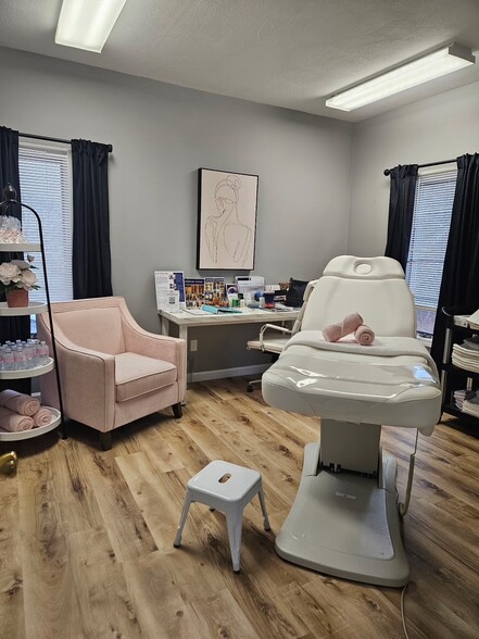 960 Tiogue Pl, Coventry, RI for lease - Building Photo - Image 3 of 14