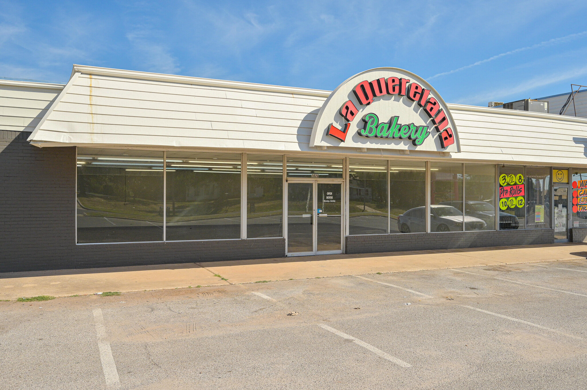 2000-2020 N Macarthur Blvd, Oklahoma City, OK for lease Building Photo- Image 1 of 12