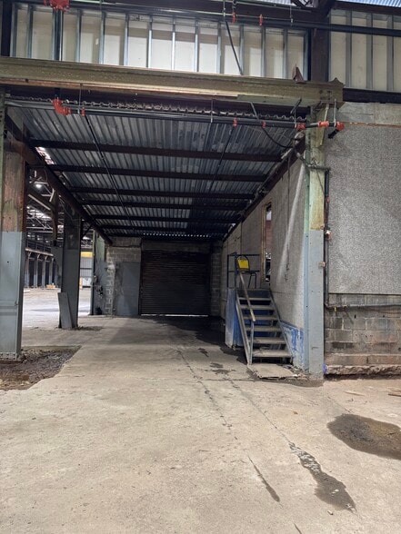 940 State St, Perth Amboy, NJ for lease - Building Photo - Image 2 of 14