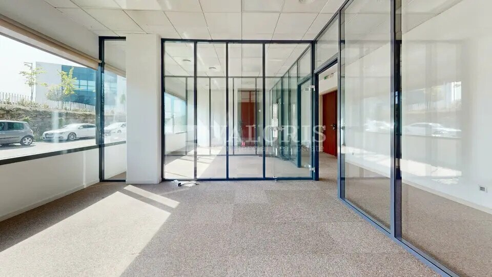 Office in Champagne-au-Mont-d'Or for sale Interior Photo- Image 1 of 18