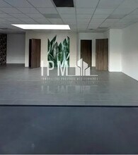 Office in Roquevaire for lease Interior Photo- Image 2 of 3