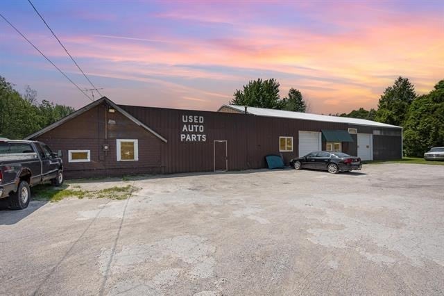 3318 Old Kawkawlin Rd, Bay City, MI for sale - Primary Photo - Image 1 of 47