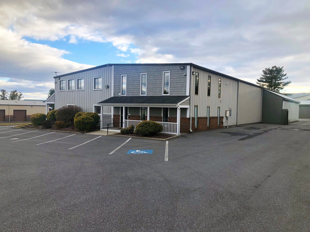 248 Adam Smith St, Sykesville, MD 21784