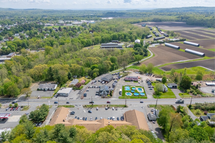 69 Southwick Rd, Westfield, MA for lease - Building Photo - Image 3 of 3