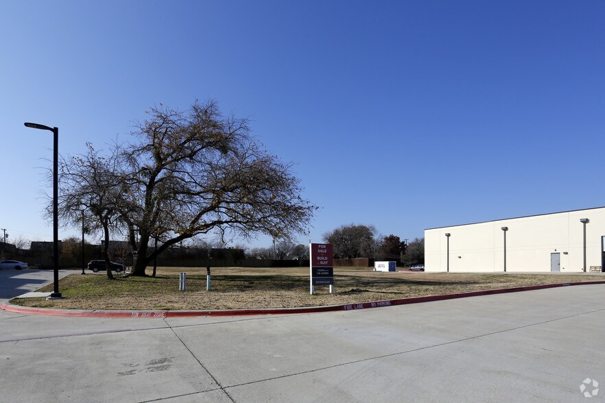 1038 Texan Trl, Grapevine, TX for sale - Primary Photo - Image 1 of 1