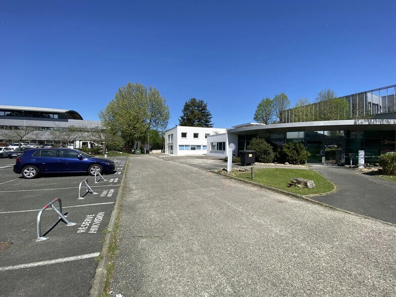 Office in Mérignac for lease - Building Photo - Image 3 of 51